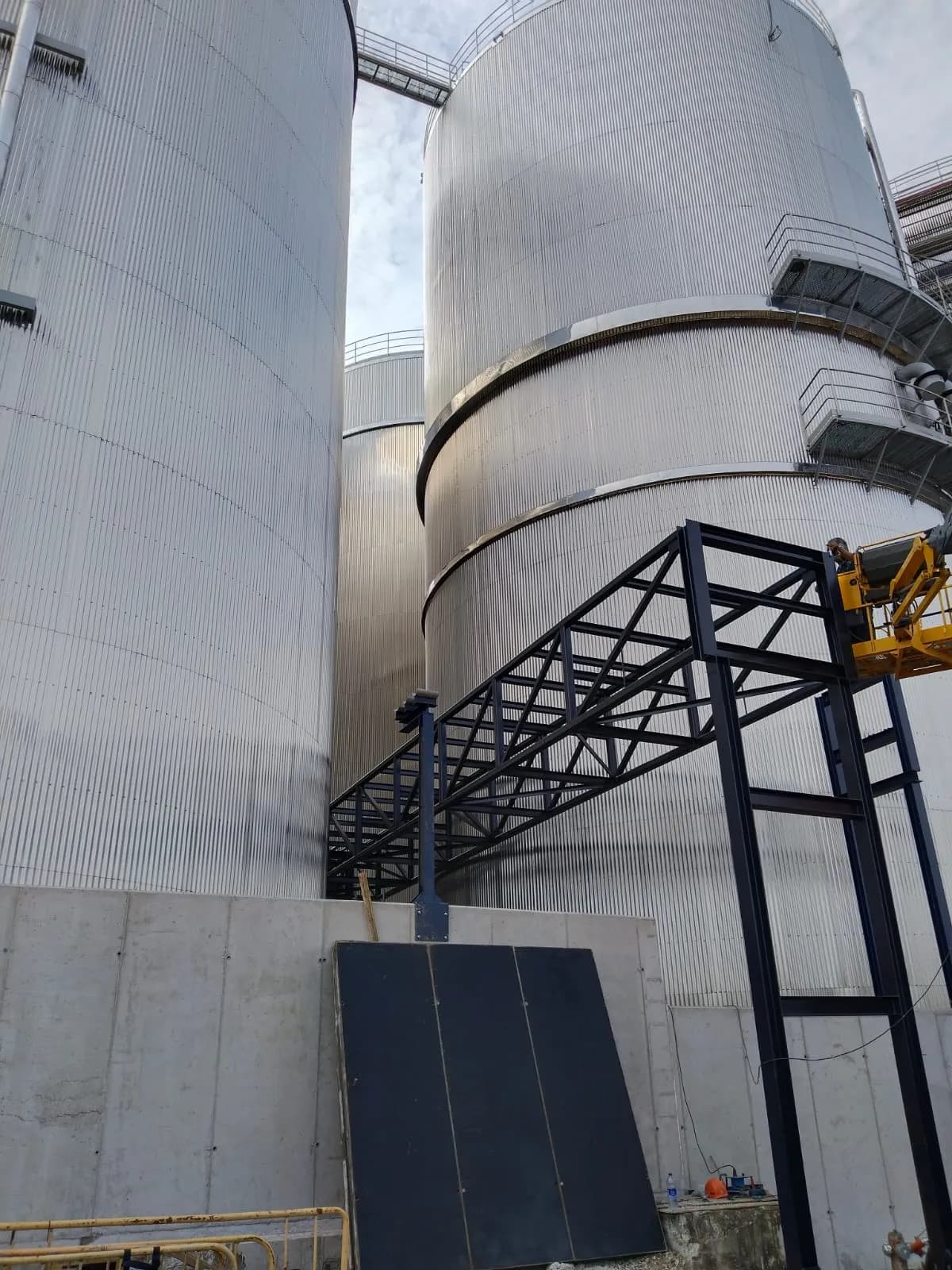 Detalle de soldadura en estructura metálica