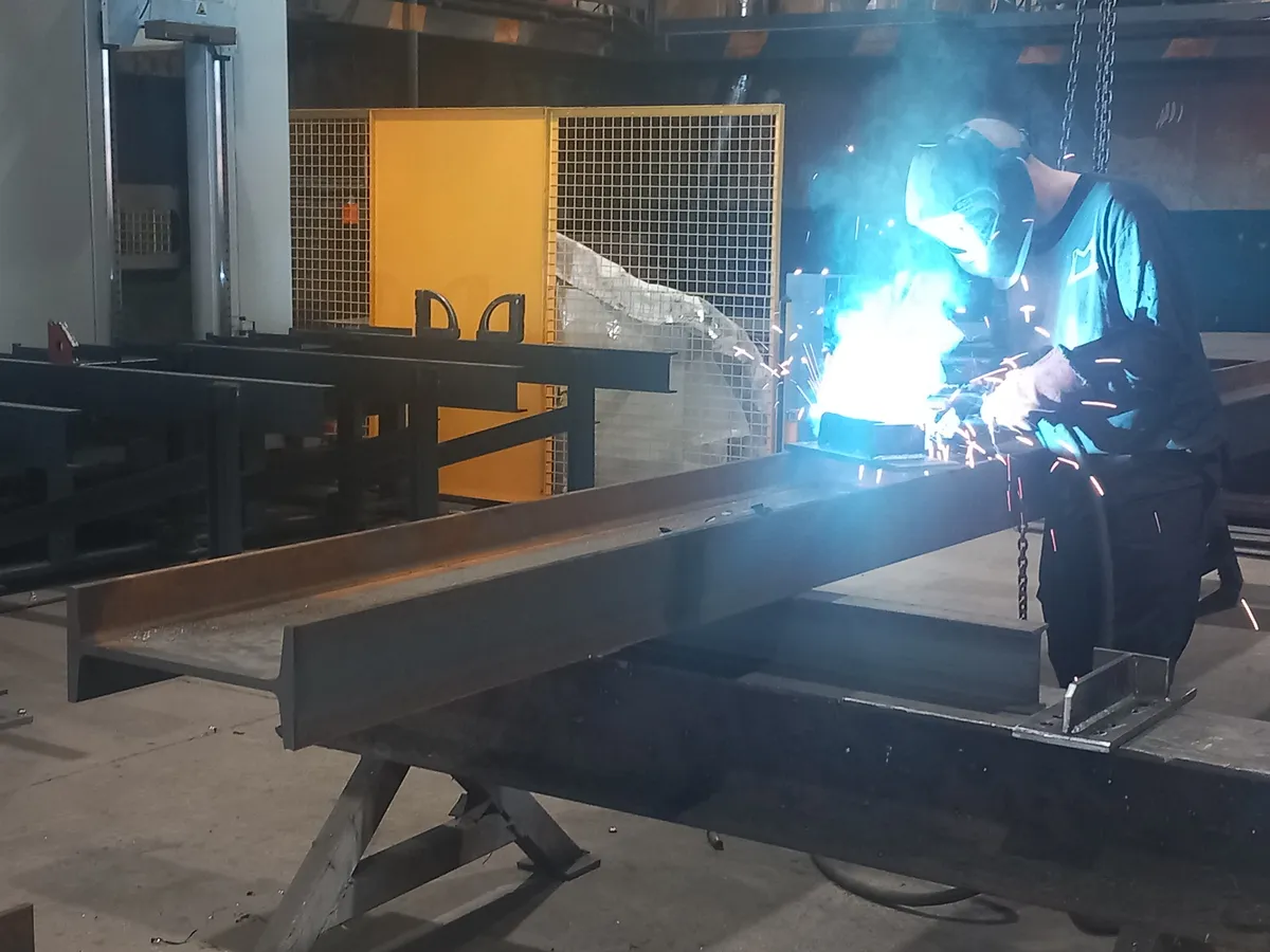 Instalaciones del taller de estructuras metálicas